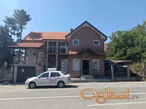 Kragujevac, naselje Šest Topola - stambeno poslovni objekat, 154 m2, plac 120 m2