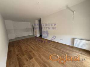 Nov useljiv stan na dobroj lokaciji