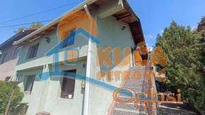 Dve kuće, 4 etaže, 162m2, Hisar