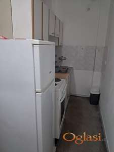 Izdajem namešten stan na Novom naselju