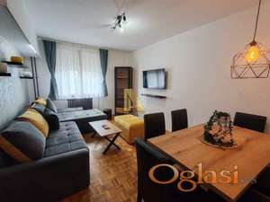 Moderno namešten pet friendly stan u blizini bulevara kralja Petra