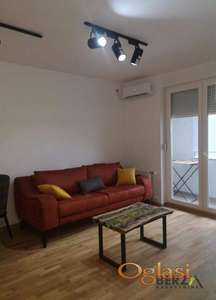 KOMPLETNO NAMEŠTEN DVOIPOSOBAN STAN U BRANKA BAJIĆA, PET FRIENDLY