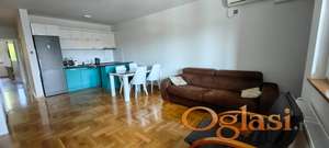 LEP STAN ,ODLIČNA LOKACIJA