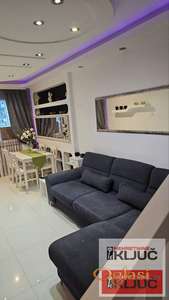 SOCIJALNO, 61m2, Trosoban-Duplex, Namešten, Parking