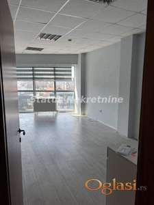 Garsonjera 32 m², Centar, Novi Sad, 065/385-88-86