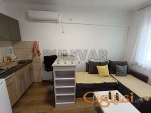 Izdaje se odlična prizemna kuća u centru Niša, kod Šojke, 38m2