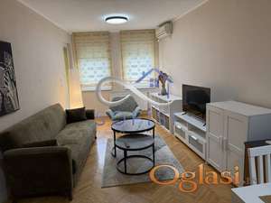 Novi Sad, Braće Ribnikar - Uknjižen dvosoban stan ID#1405