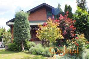 Extra-Porodična kuća -Čerević-sa sostvenim parkom i pogeldom na Dunav