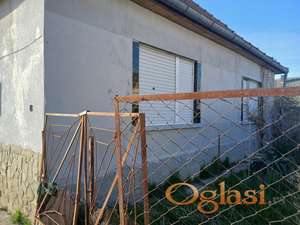 🏡 PRODAJA: Kuća sa ekonomskim dvorištem i potencijalom – Bački Breg