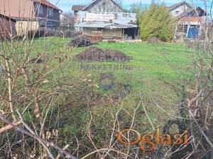 Odličan plac na Adicama