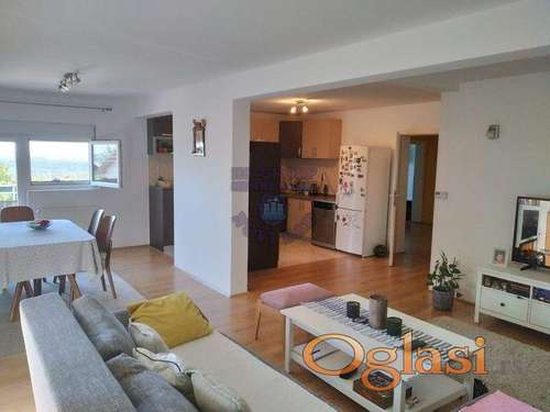 Spratna kuca u Sremskim Karlovcima, 300m2