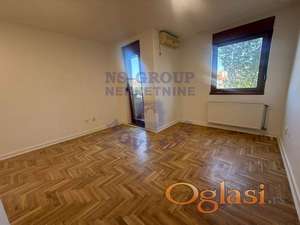 Dvosoban stan na Novoj Detelinari.