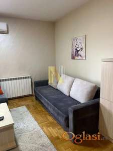 GARSONJERA NA GRBAVICI- kompletno nameštena