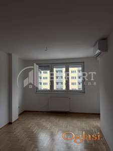 Izdaje se stan u kompleksu Mozaik!