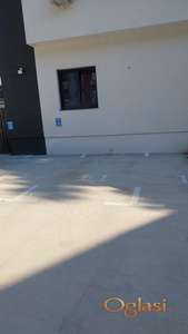 Izdajem parking mesto , Gunduliceva