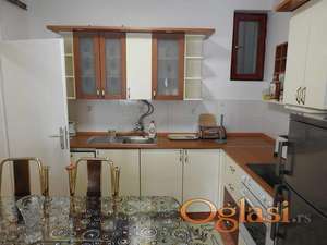 DVOSOBAN STAN BLIZINA BULEVARA OSLOBODJENJA