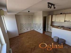 Izdaje se nenamešten jednoiposoban stan kod Čaira, 41m2