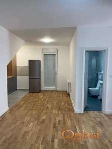 NOV TROSOBAN STAN KLISA ODMAH USELJIV