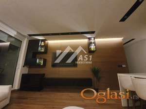 IZDAJE SE TROSOBAN LUX STAN SAJAM KOMPLEX ID#6470