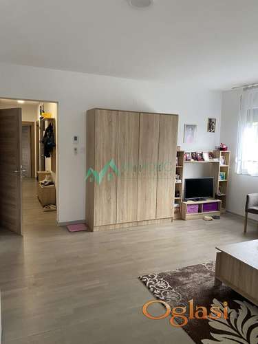 Fotografija stana 3 od 10