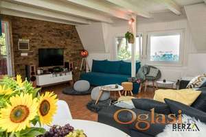 PRELEPA, KOMPLETNO OPREMLJENA LUKSUZNA KUĆA NA RIBNJAKU