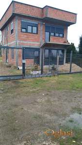 Izdaje se poslovni prostor na Mramorskom Brdu, 80m2