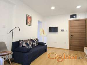 Jednoiposoban stan 35 m², Centar, Novi Sad, 3. sprat