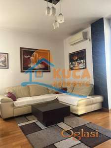 Izdaje se odličan stan u centru na Keju, 66m2