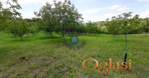 Prelep uknjižen plac na odličnom mestu!