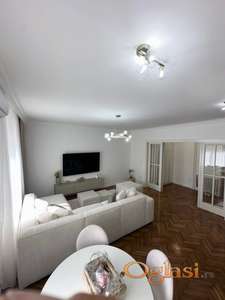 Trosoban stan u Centru