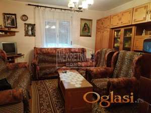 Subotica-Mala Bosna-kuća u blizini glavnog puta ID#1443