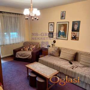 Izdaje se klasičan dvosoban stan na Novoj Detelinari.