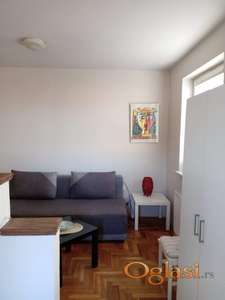 Garsonjera kod Socijalnog ! Vojvode Šupljikca