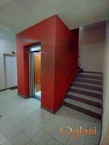 Trosoban stan sa garažom – Lion, Đevđelijska ulica (direktno od vlasnika)