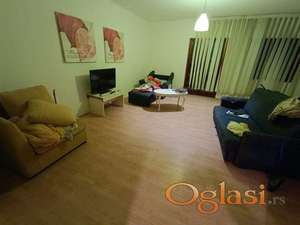 Velika kuća u funkciji dva stan i Lokal