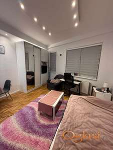 BULEVAR OSLOBOĐENJA IZDAJE SE GARSONJERA