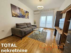 Stan PETROVARADIN,CENTAR - 78 m2 172000 €, ID: 1100069