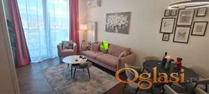 Jednoiposoban stan sa parkingom u modernom stambenom kompleksu na Bulevaru Nemanjića ID#6917