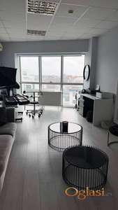ODLIČAN POSLOVNI PROSTOR BLIZU BULEVARA I CENTRA