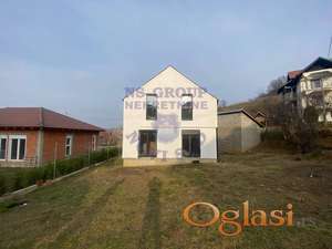 Na prodaju kuća sa garažom na 10 minuta vožnje od centra Novog Sada