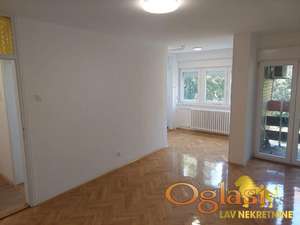 NOVI SAD - ŽELEZNIČKA STANICA - 33.00 m2