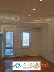 Odličan dvosoban stan u centru grada