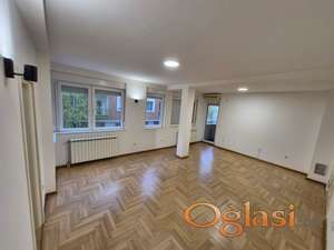 Komforan četvorosoban stan sa parking mestom - Socijalno