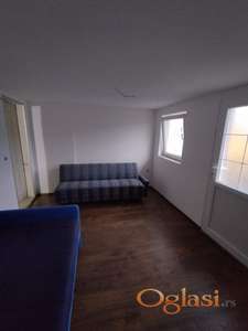 Izdaje se kuca u mileticevoj