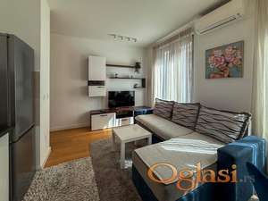 Izdaje se udoban stan u K district-u ID#2412