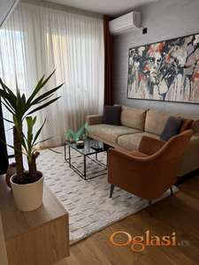 Prodaje se kompletno namešten luksuzan jednoiposotoban stan