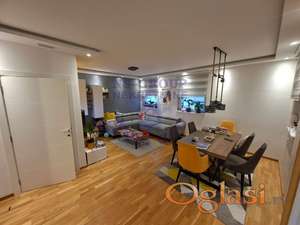 Sjajno opremljen, vredi svake paznje!