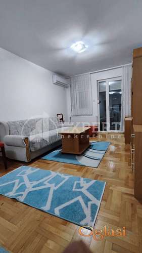 Izdaje se odličan jednoiposoban stan kod Gradske bolnice, 53m2