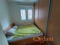 Odličan dvoiposoban stan, sa garažom u ceni, Nova Detelinara!