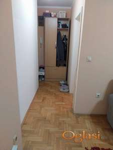 Izdajem stan u mirijevu